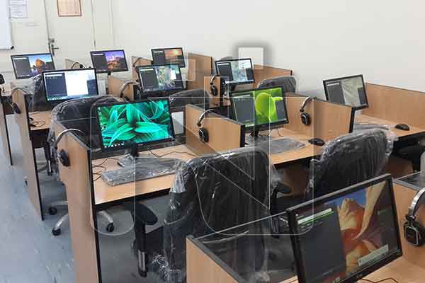 آزمایشگاه زبان